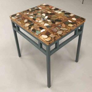 Burnt grain effect on oak top table