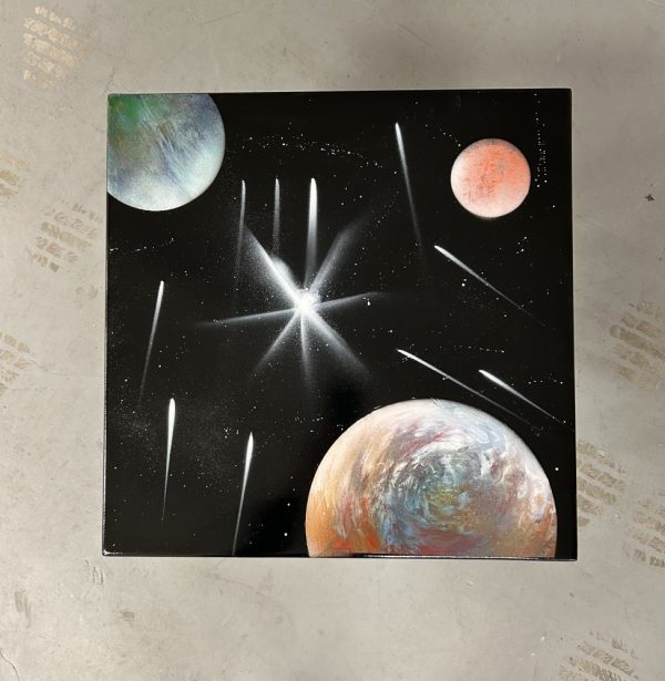 Side Table with 3 Planets - Image 5